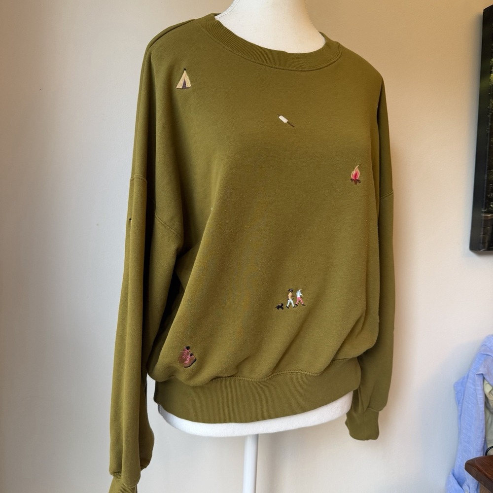 Lou & Grey Camping Themes Sweatshirt Medium Green Marshmallows Hiking Tent - Picture 2 of 6